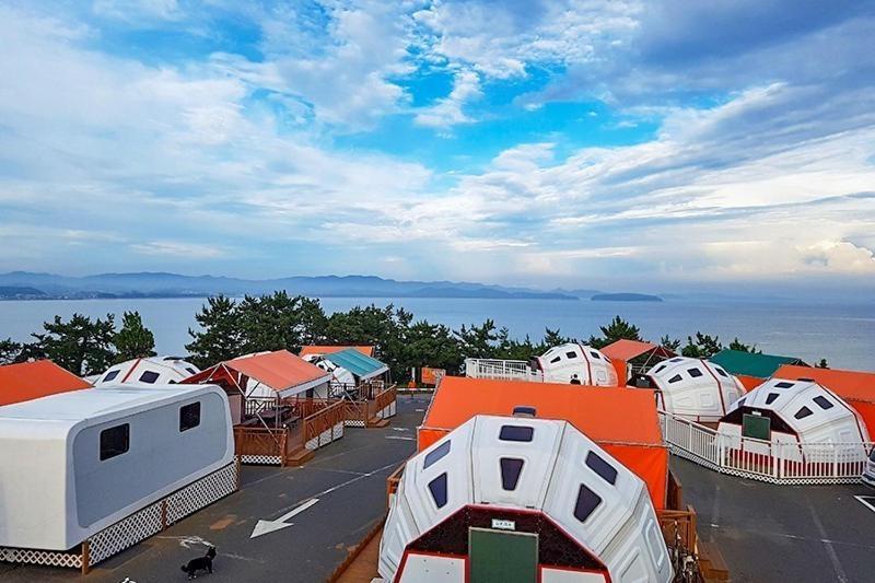 Seocheon Beach Glamping Hotel Exterior photo